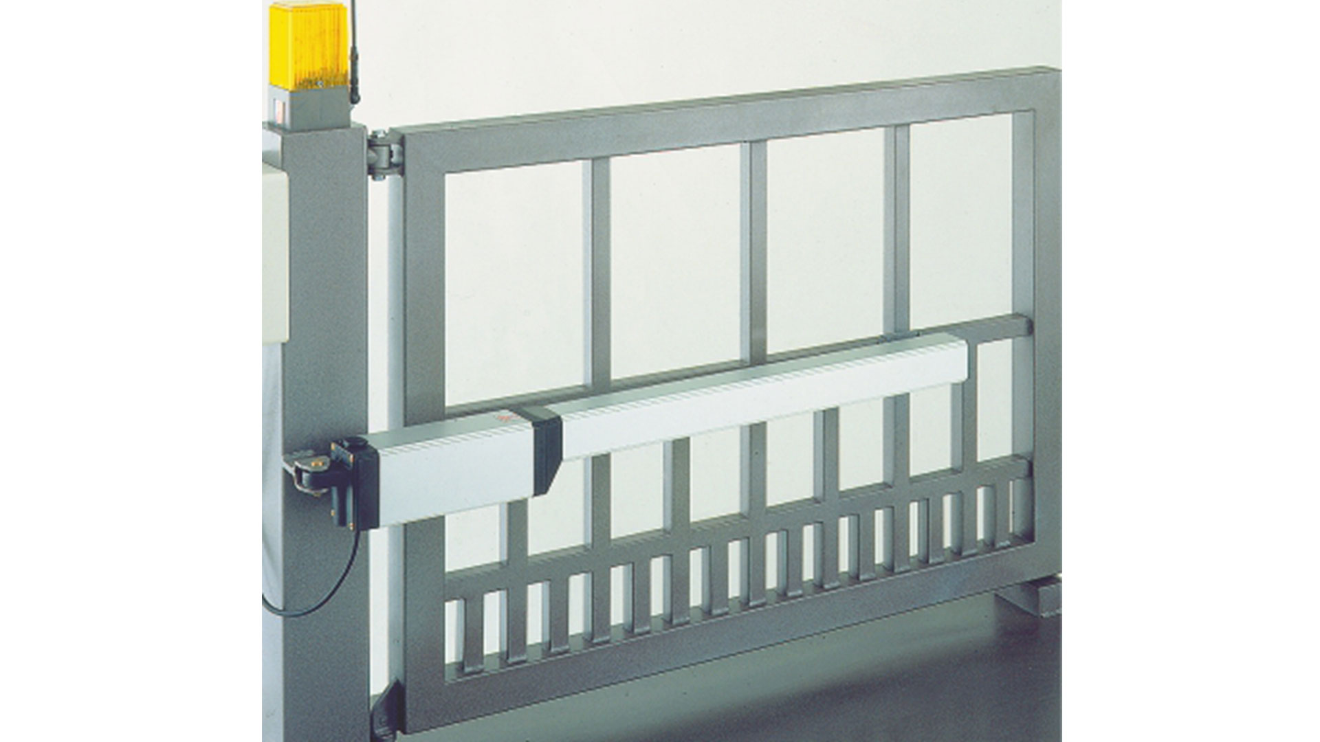 Распашные ворота BFT