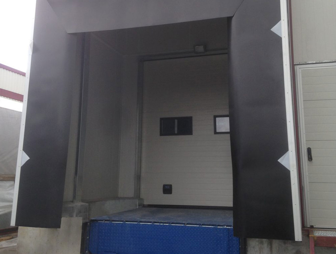 Доковые укрытия