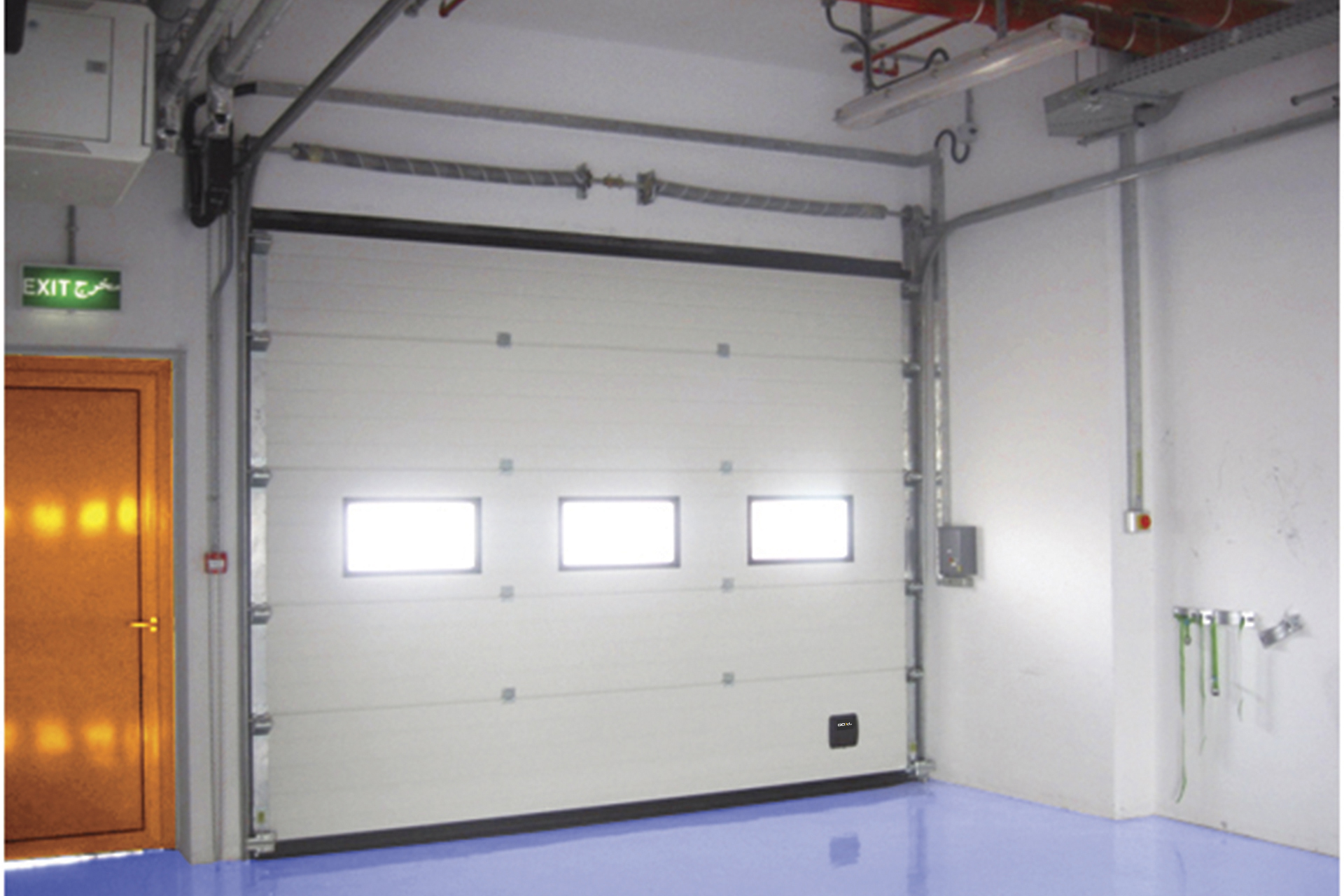 Секционные промышленные ворота